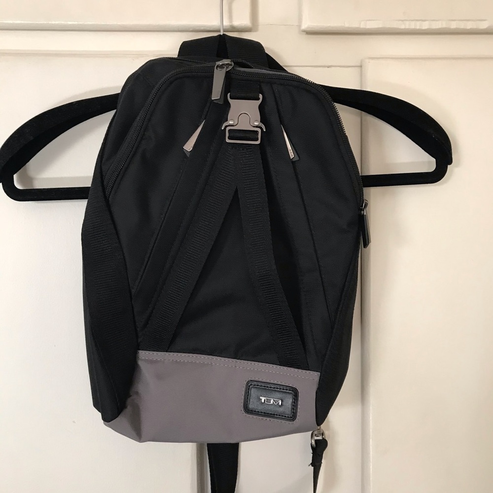 Tumi sling bag